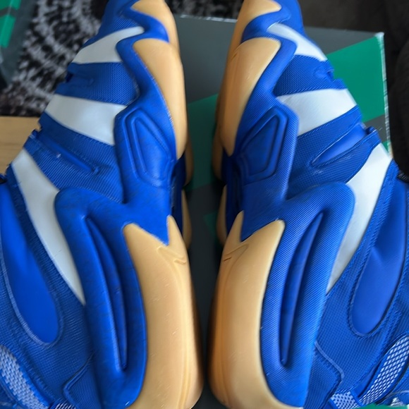 Adidas, crazy eight Kobe addition size 14, white royal and gum on bottom main image 5